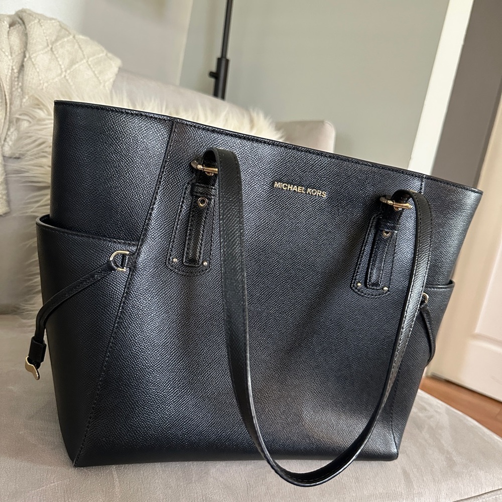Black Micheal Kors Tote